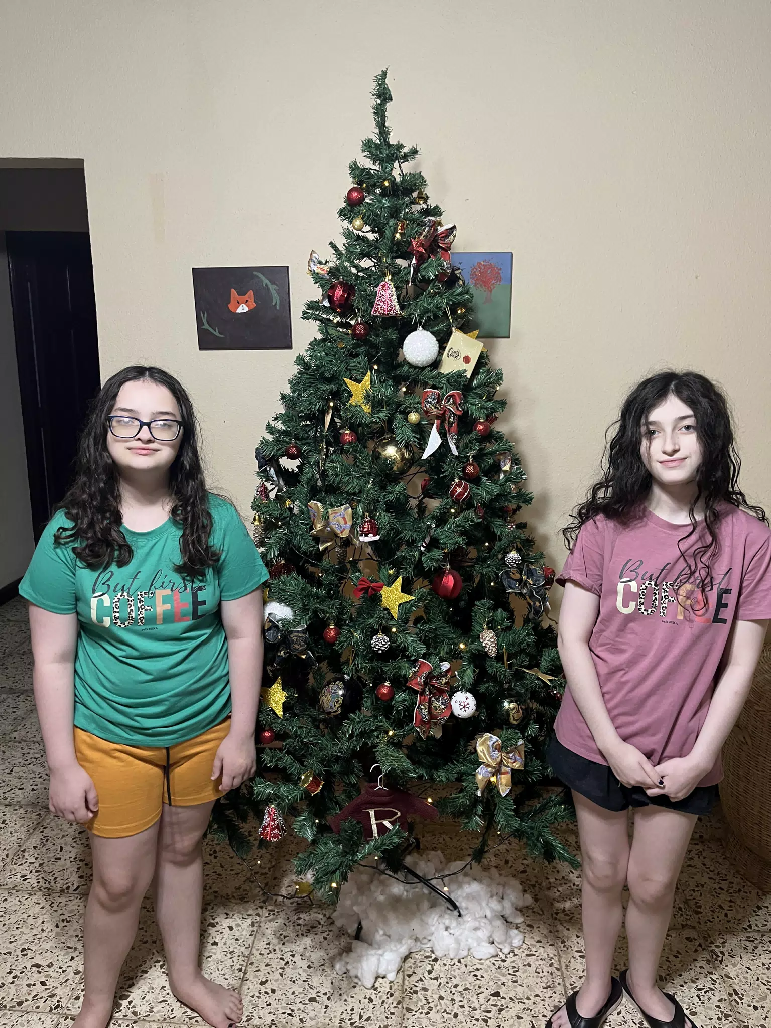 Luciana & Liesl with the Christmas Tree in Sutiava