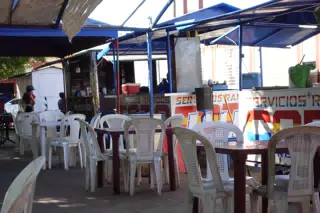 Fast Food Carts, Plaza San Juan, León, Nicaragua