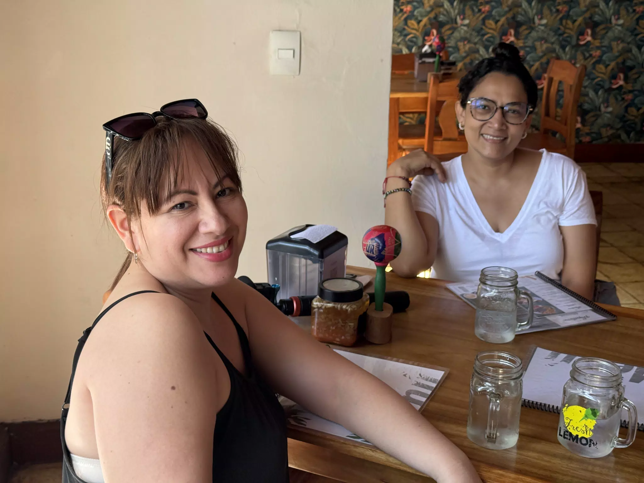 Hazel & Marcela at Papaturro, Bolonia, Managua