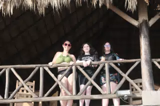 Dominica, Liesl & Luciana at Desperado's in Las Peñitas