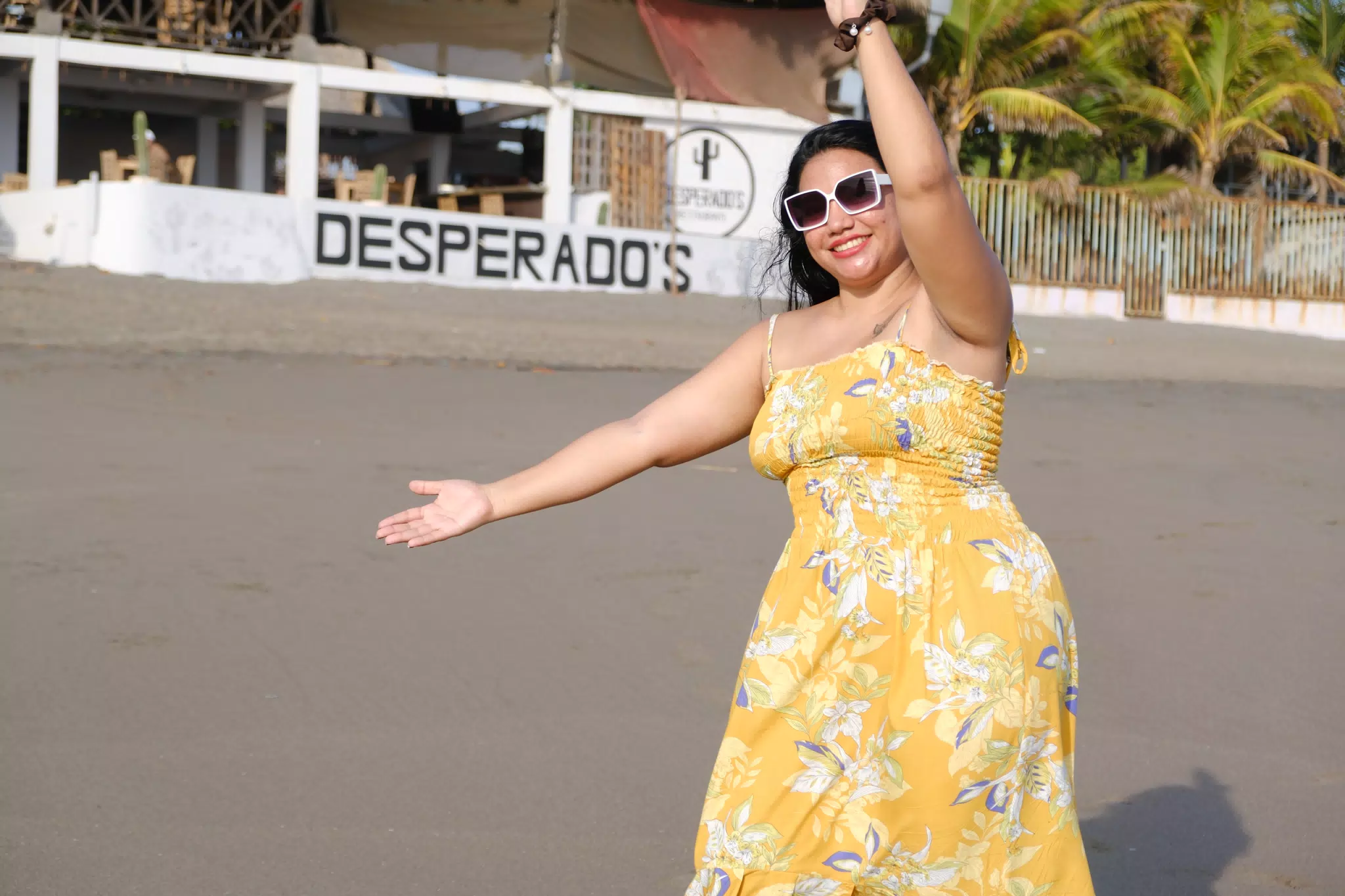 Eva Presents Desperados