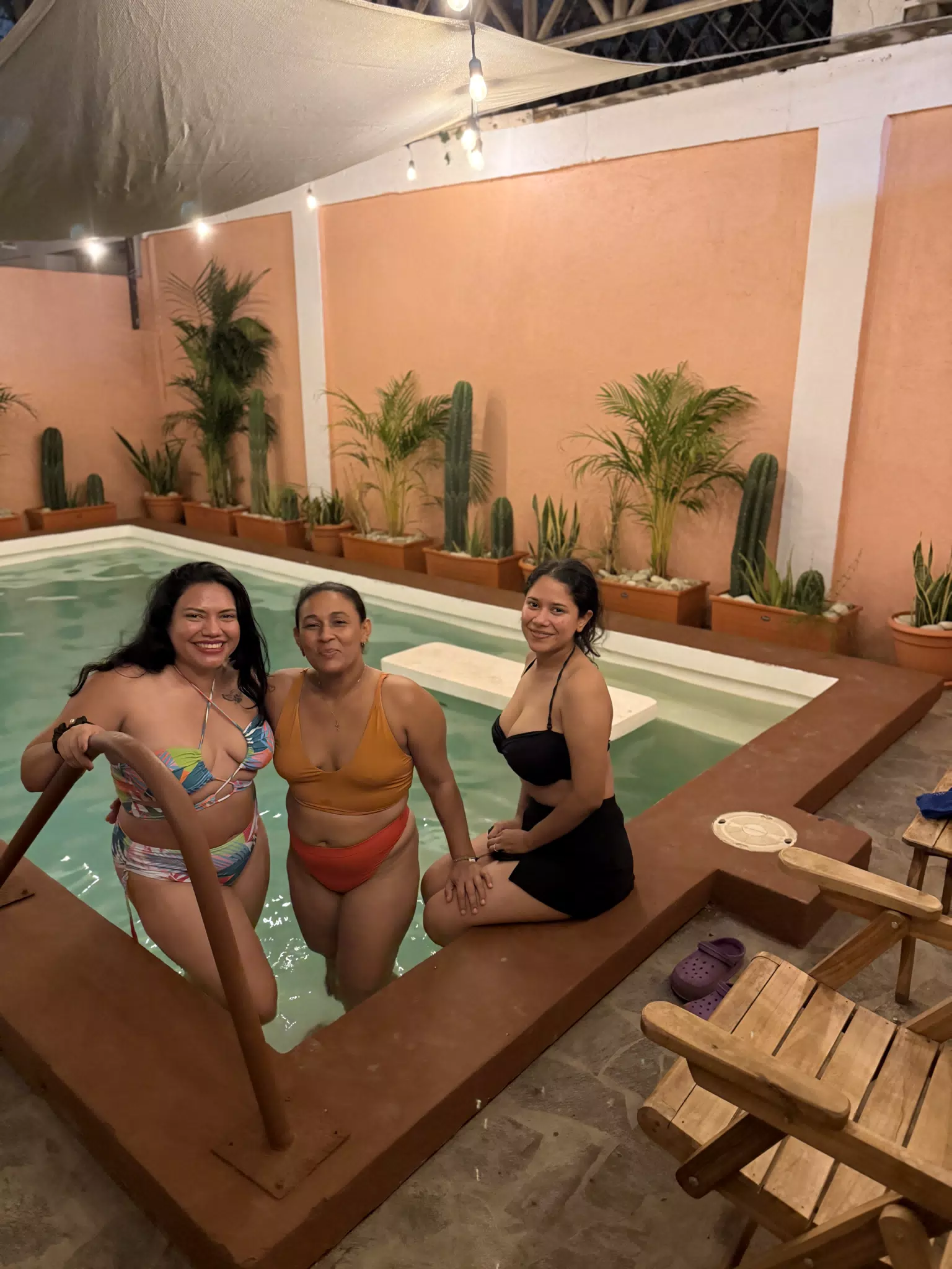 Eva, Aida & Marilyn in the Pool at El Escondite