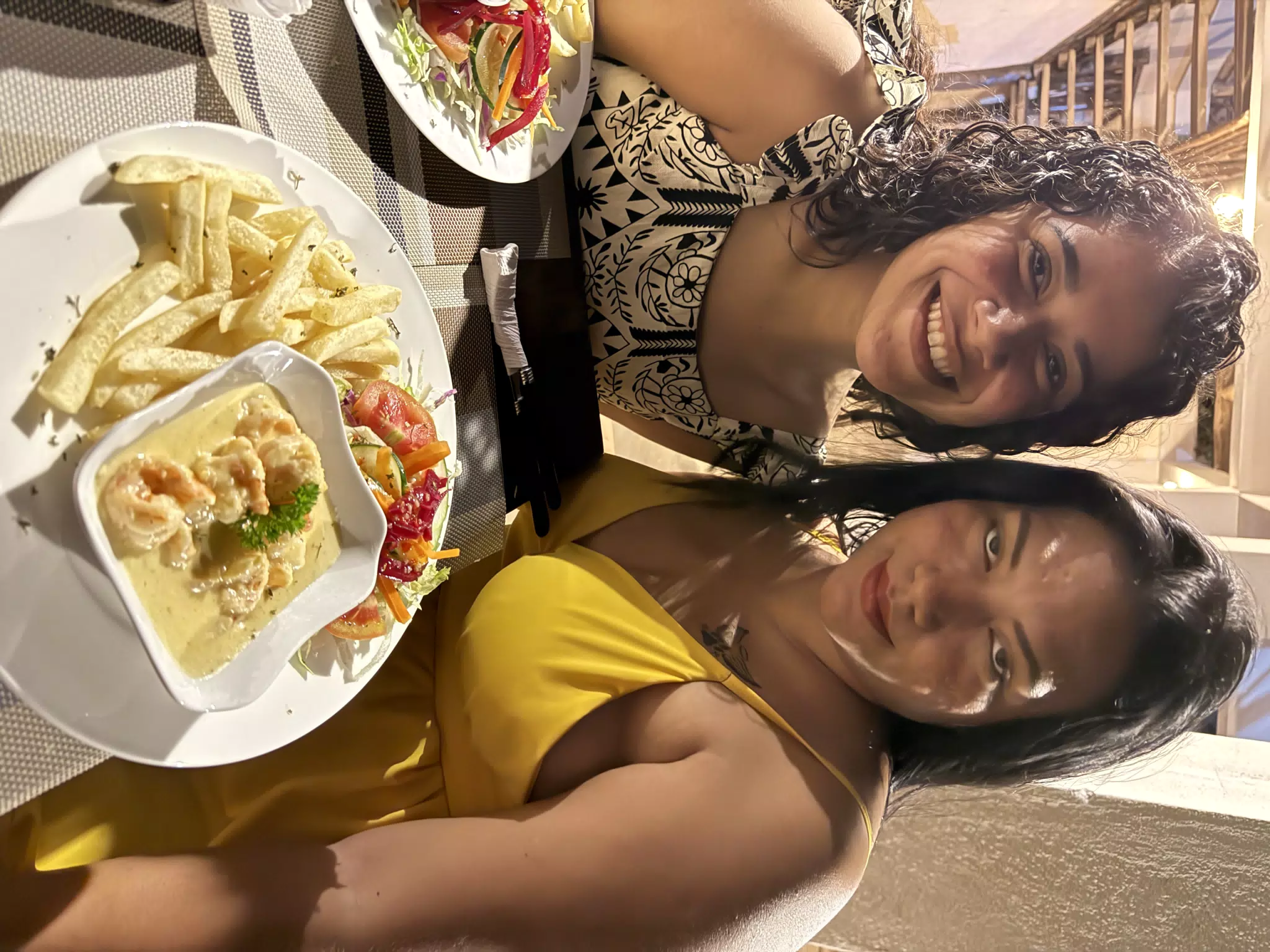 Marilyn & Eva, Sisters Eating at Desperados Las Peñitas