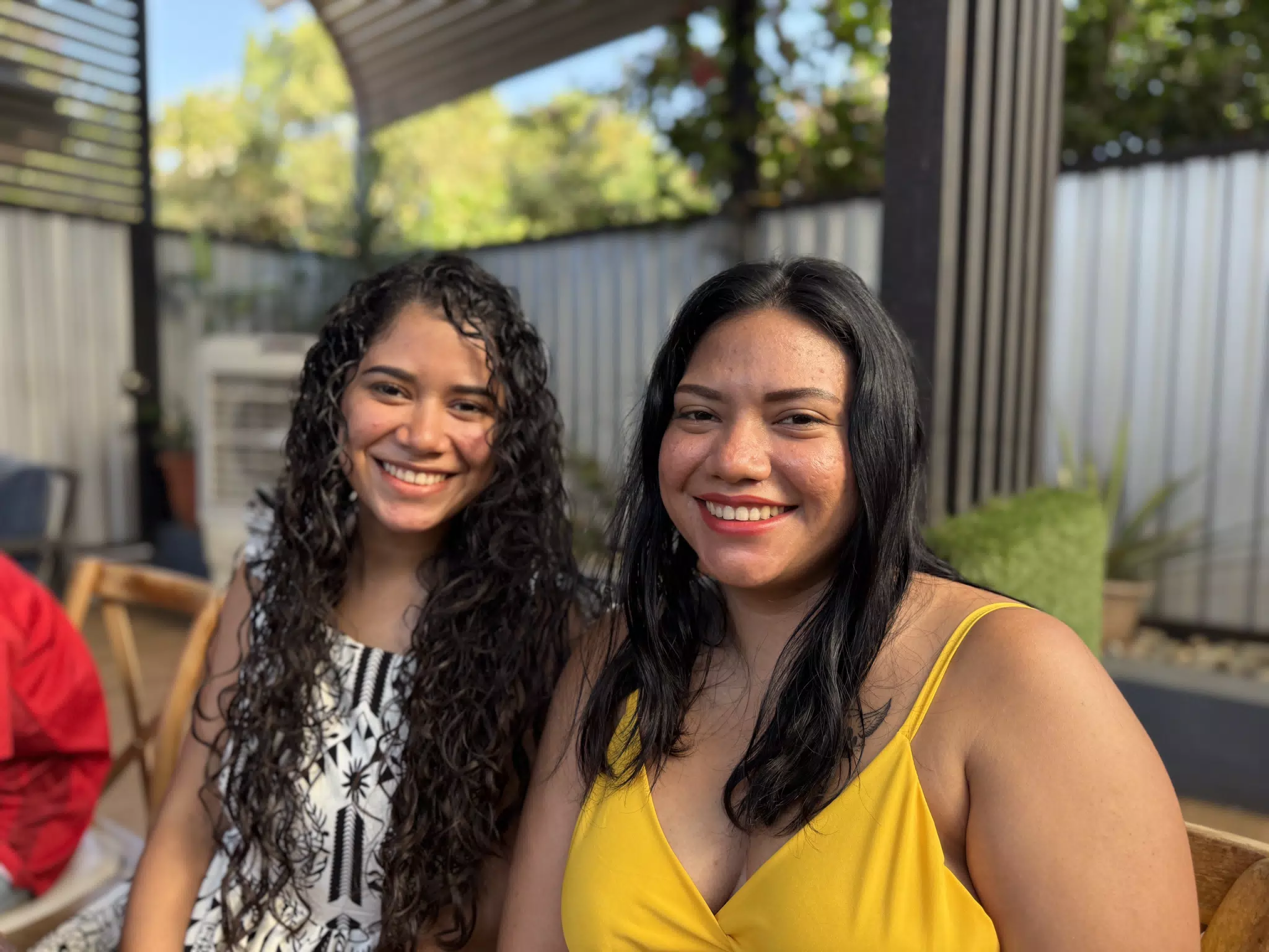 Beautiful Gomez Sisters at El Escondite