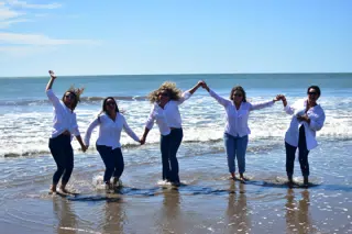 Chicas in the Ocean
