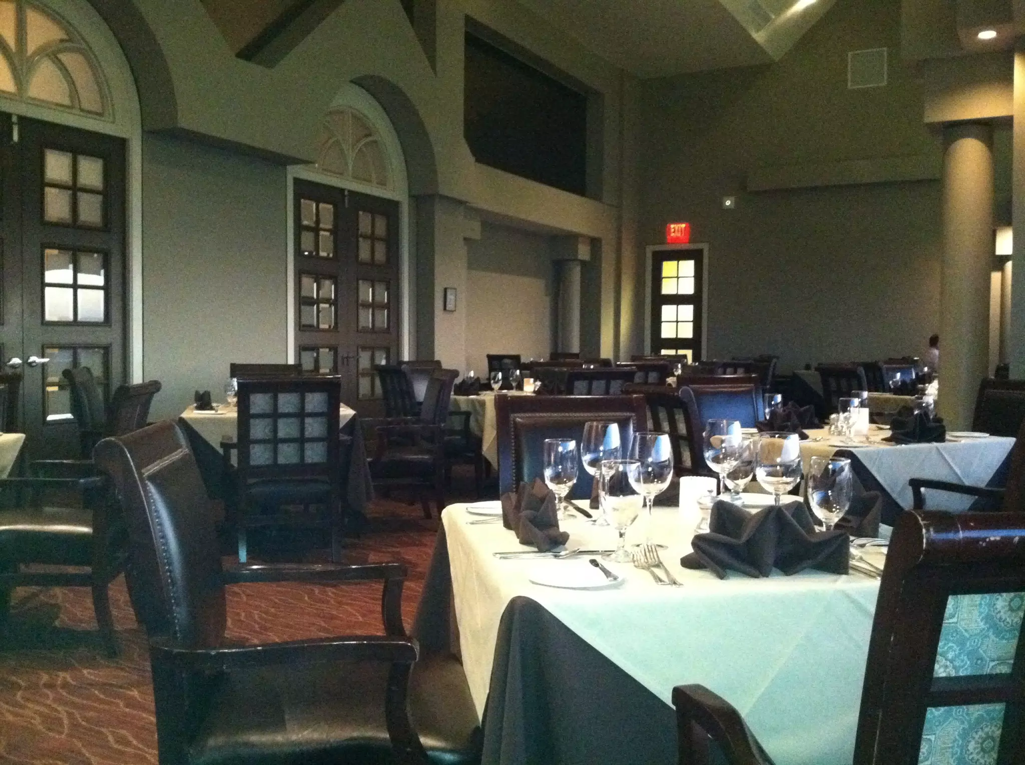 Lakeside Room at La Cima