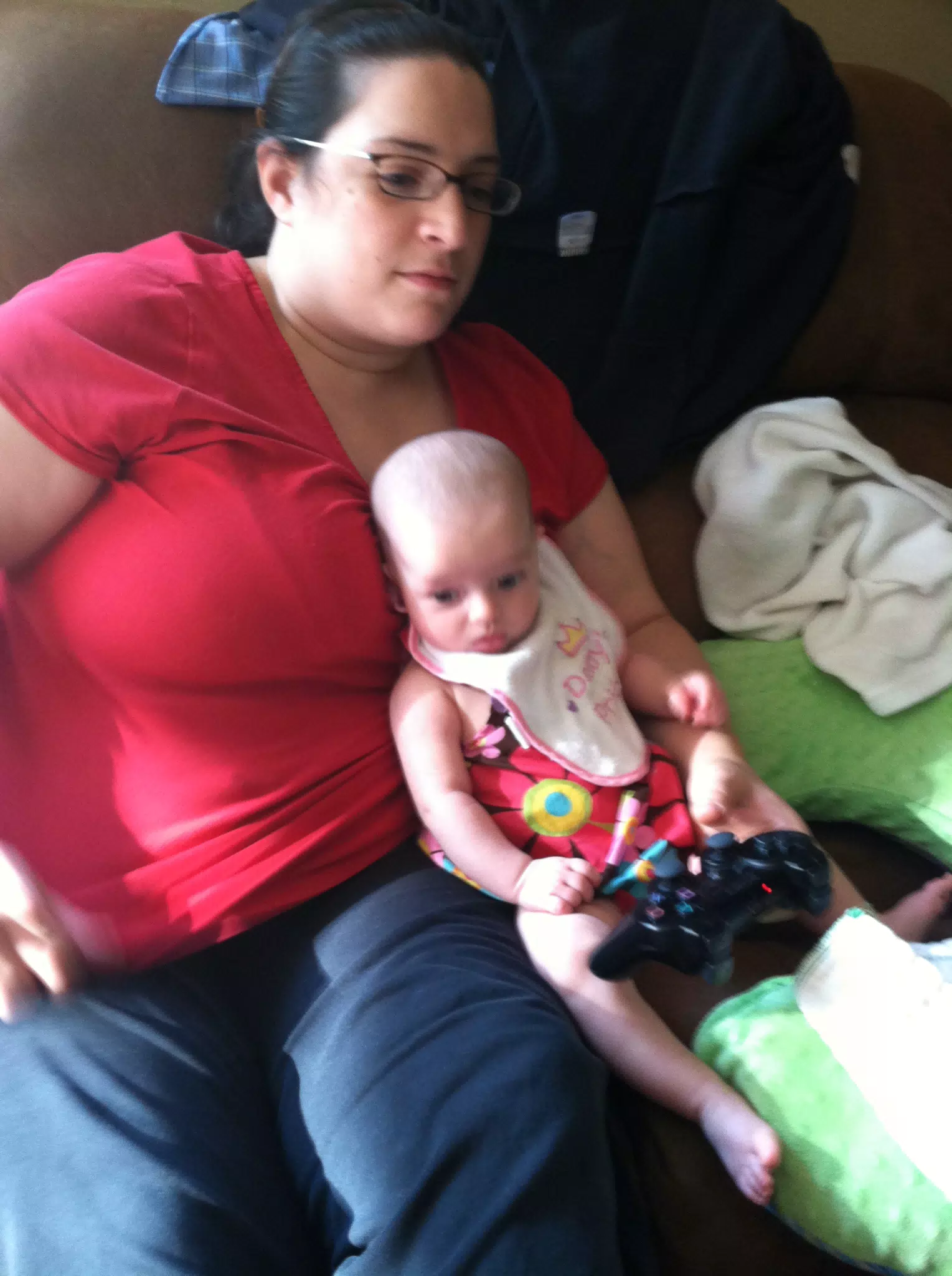 Luciana Playing Dragon Age with Mommy