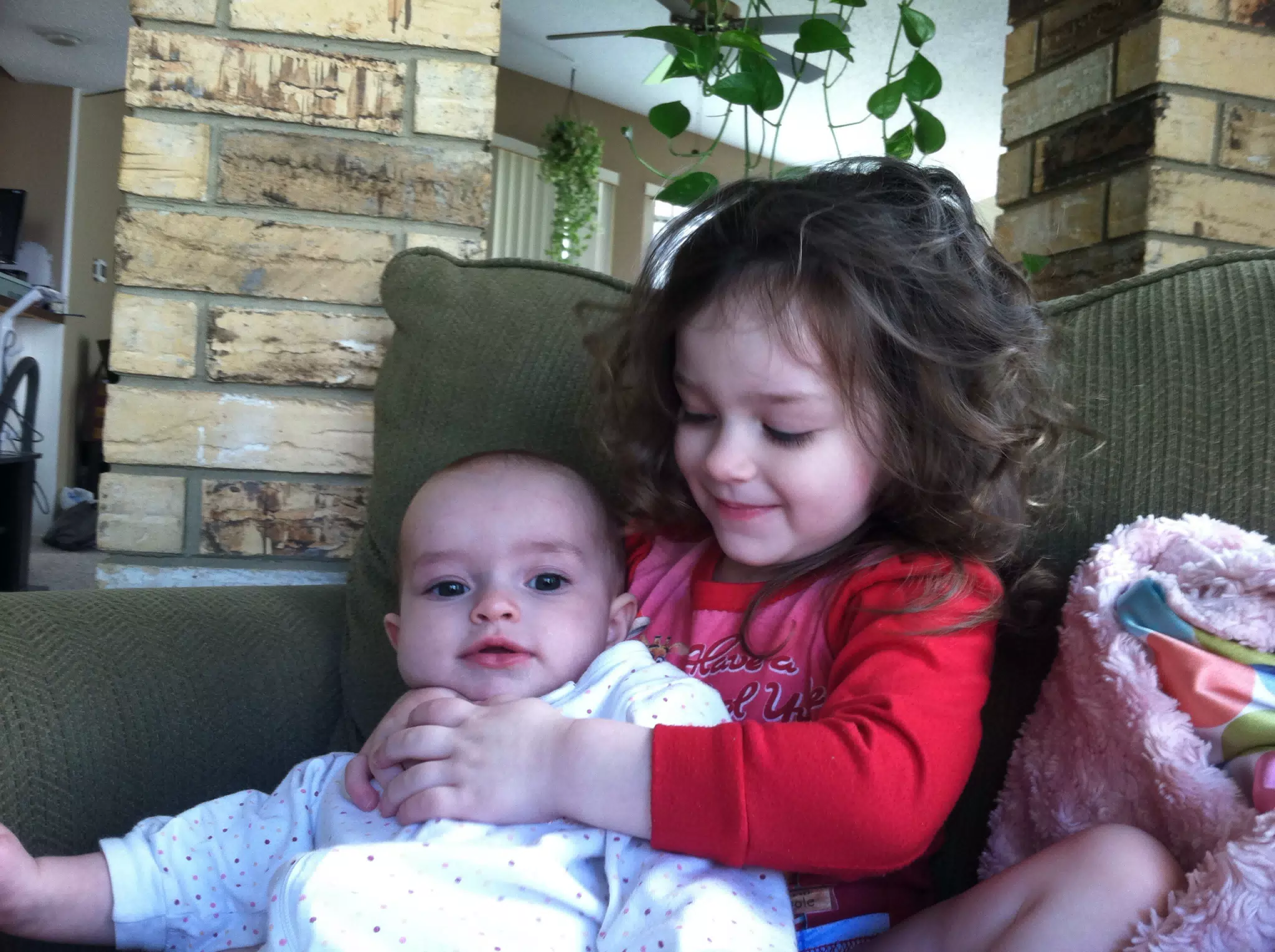 Liesl Holding Luciana