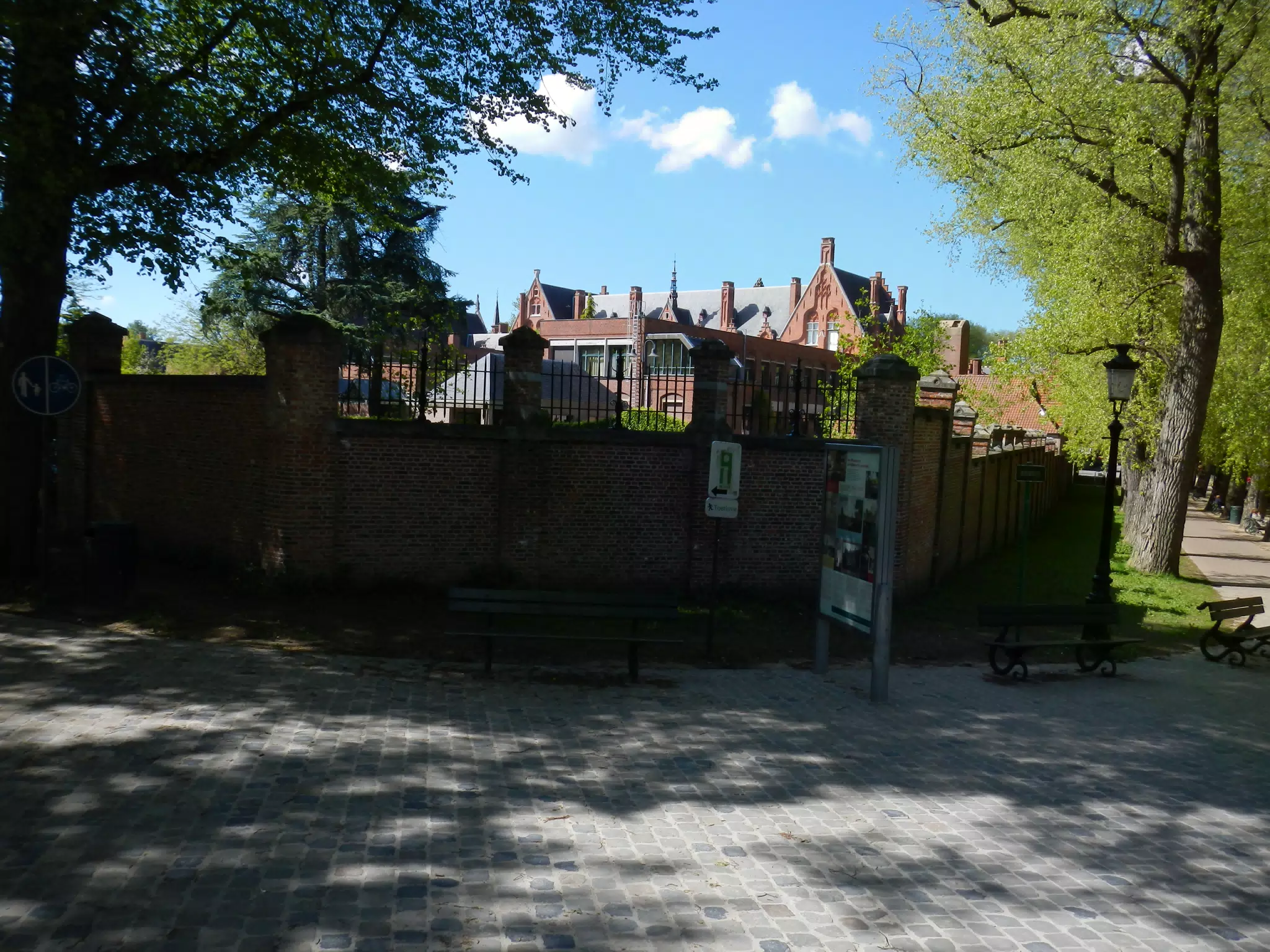 Structure in Bruges