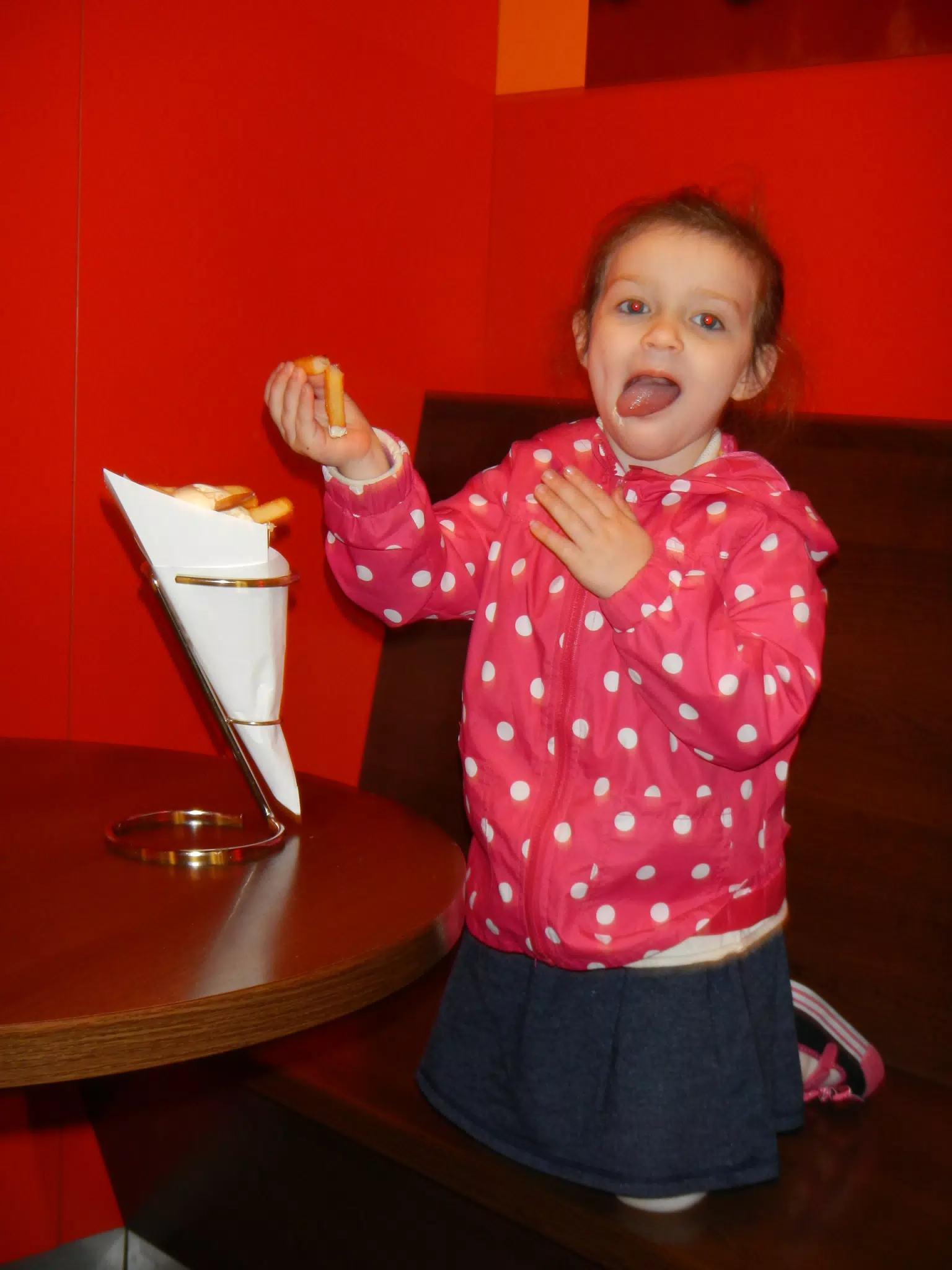 Liesl Loves Pom Frietes
