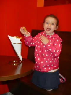 Liesl Loves Pom Frietes