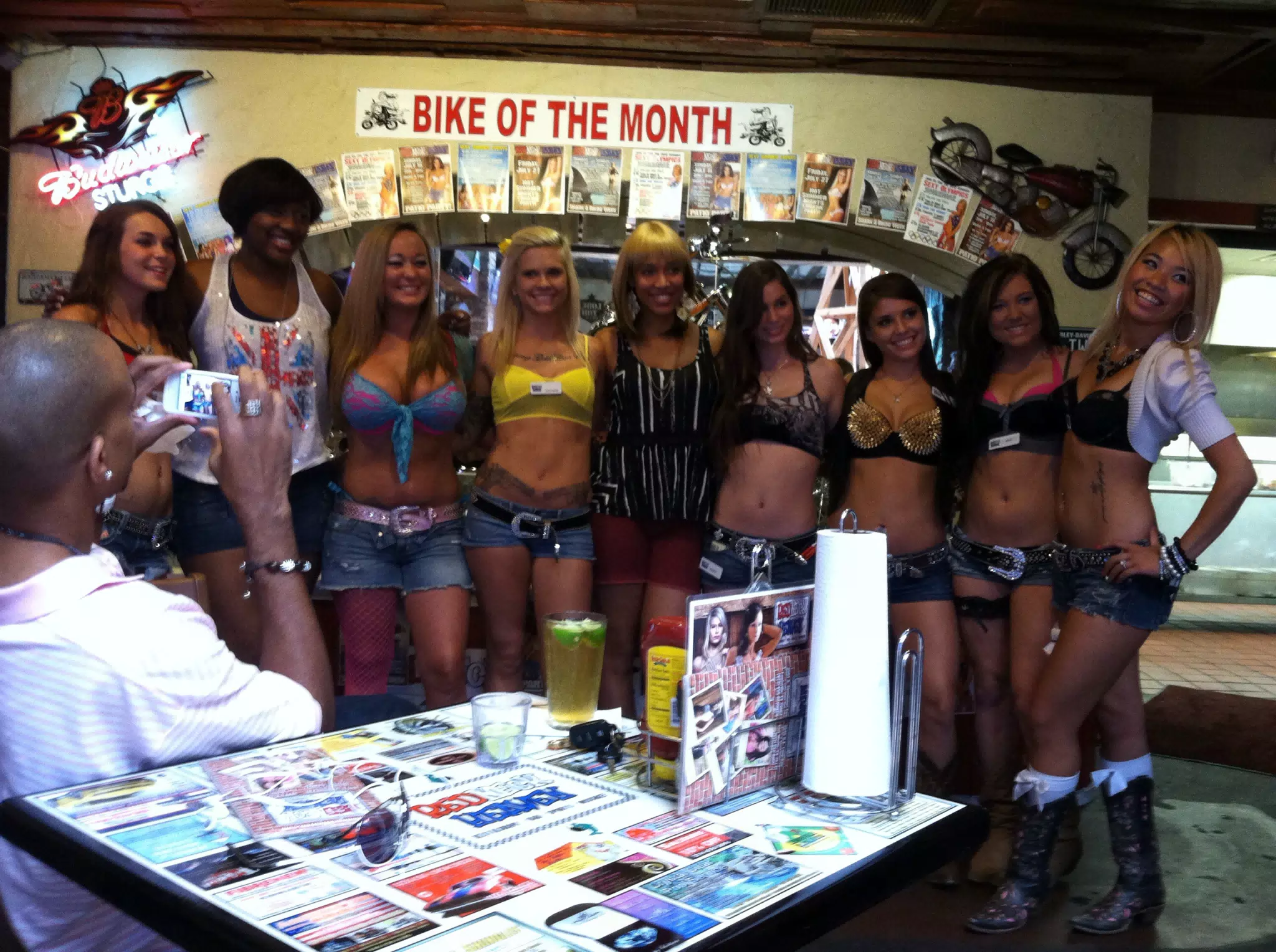 Girls at Redneck Heaven