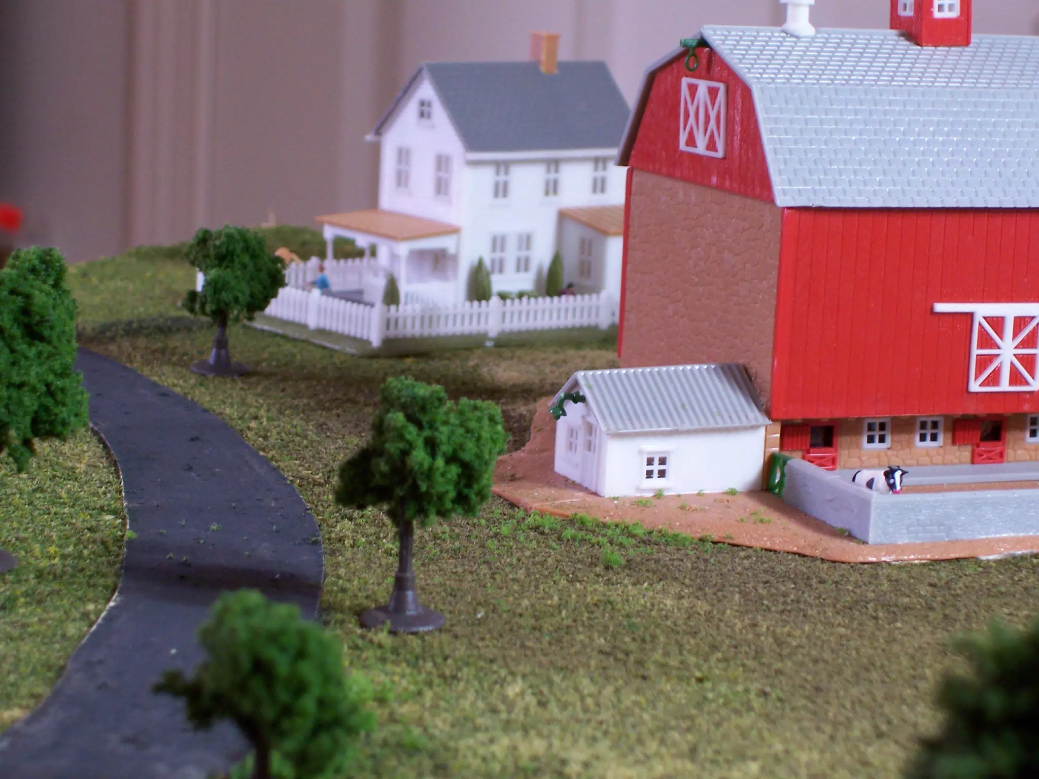Model Farm House and Barn