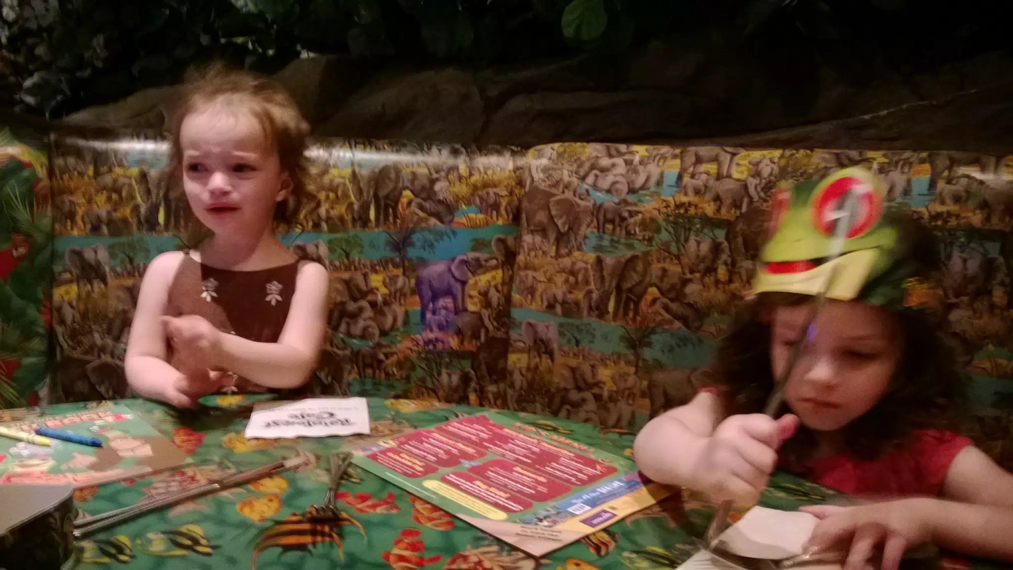 Luciana and Liesl at the Rainforest Cafe in Grapevine