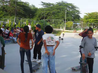 Johana in Jeans to Skate at Park